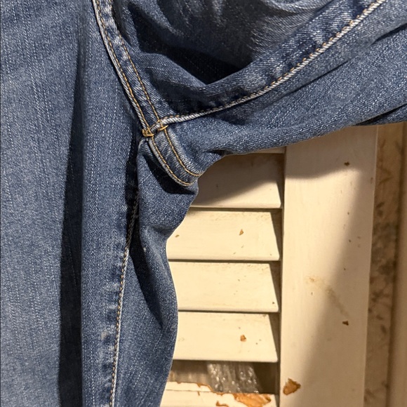 Time and Tru Mid-Wash Cropped Jeans - Picture 6 of 6